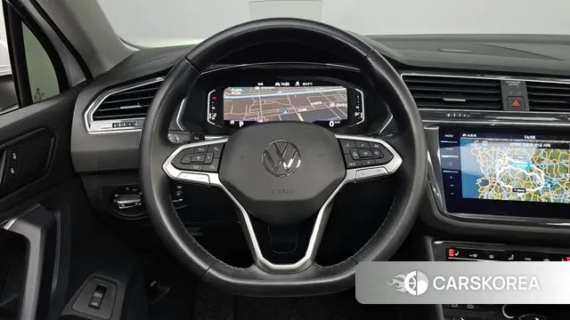 Volkswagen Tiguan second Generation 2022 Белый из Кореи, фото 4