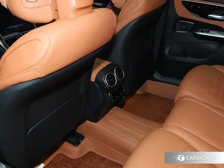 Mercedes-Benz GLC 2025 Черный из Китая, фото 4