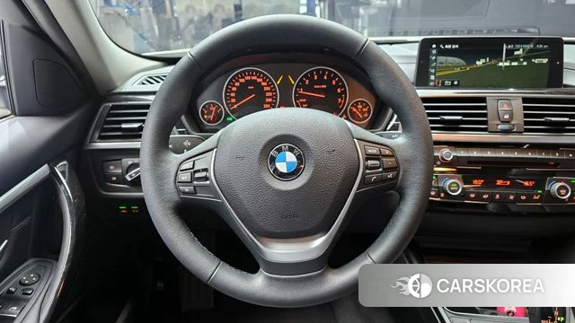 BMW 3 Series (F30) 2018 Белый из Кореи, фото 4