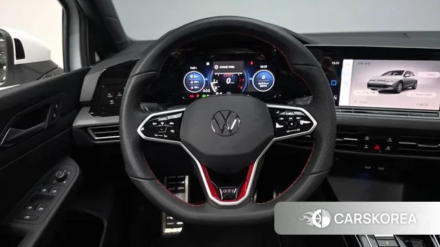 Volkswagen Golf 8th Generation 2024 Белый из Кореи, фото 4