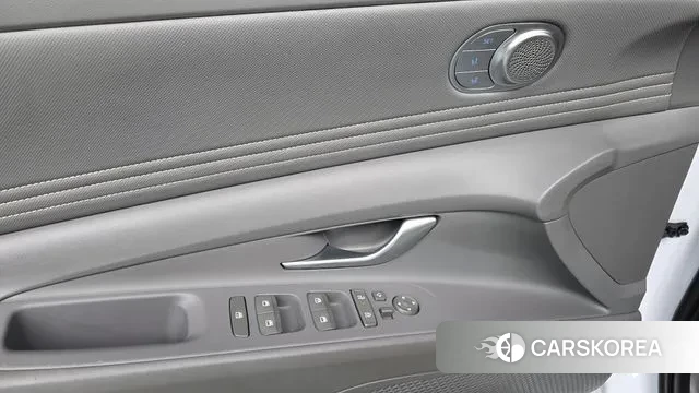 Hyundai The New Avante (CN7) 2023 Белый из Кореи, фото 4