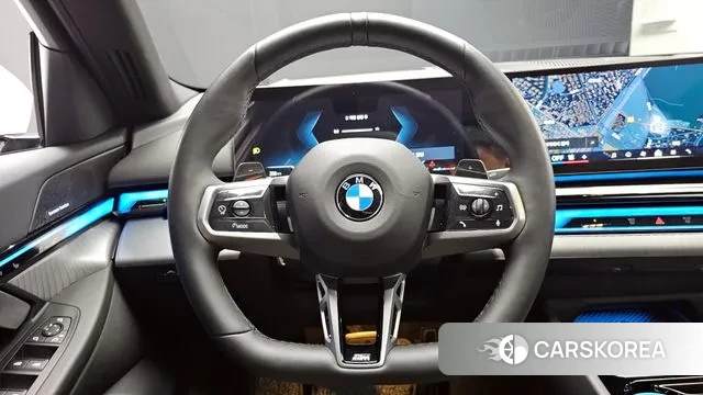 BMW 5 Series (G60) 2025 Белый из Кореи, фото 4