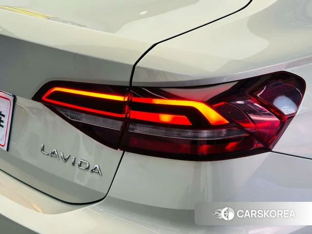 Volkswagen Lavida 2022 Серебристо-серый из Китая, фото 4