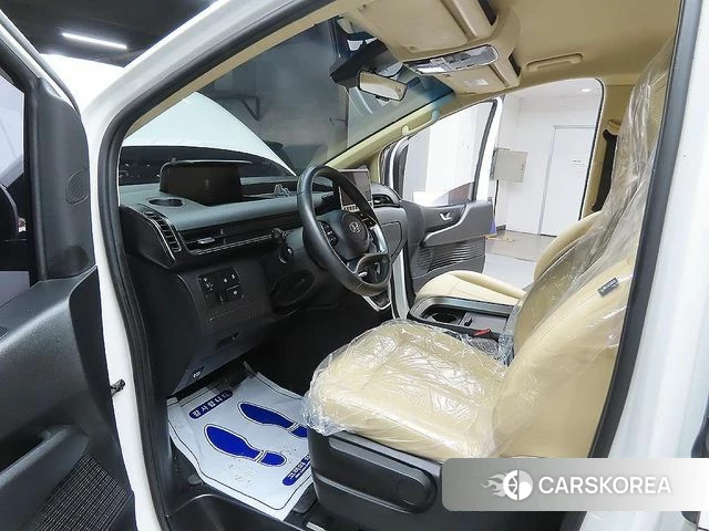 Hyundai Staria 2021 Белый из Кореи, фото 4