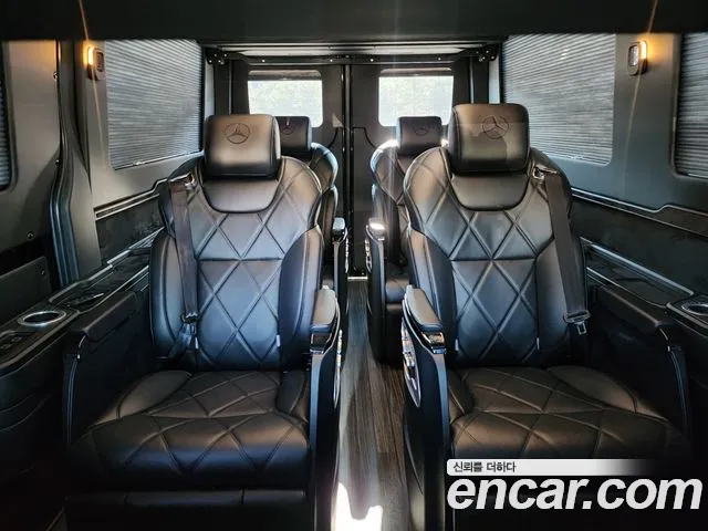Mercedes-Benz Sprinter 2024 Черный из Кореи, фото 4