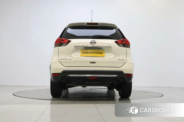 Nissan Qijun 2022 Белый из Китая, фото 4