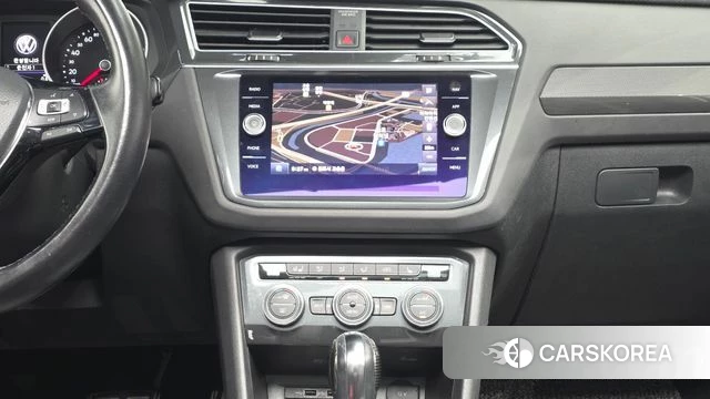 Volkswagen Tiguan second Generation 2020 Белый из Кореи, фото 4