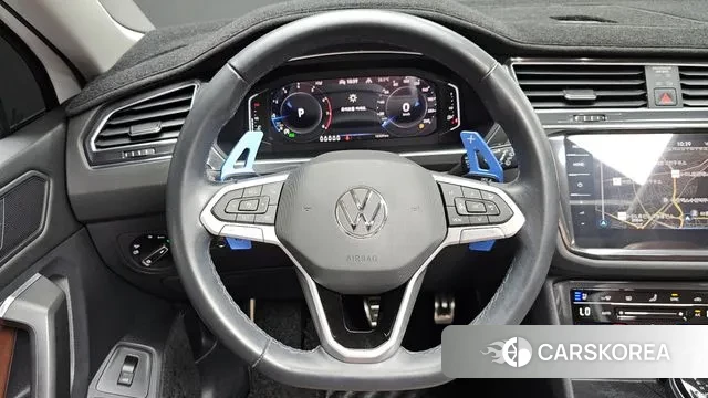 Volkswagen Tiguan Allspace 2023 Белый из Кореи, фото 4