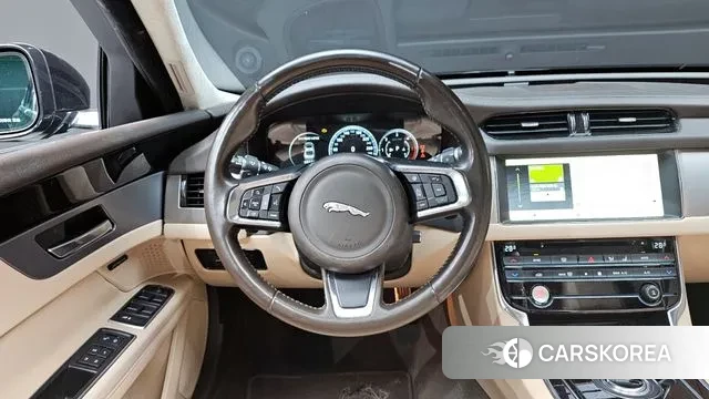 Jaguar XF (X260) 2019 Черный из Кореи, фото 4
