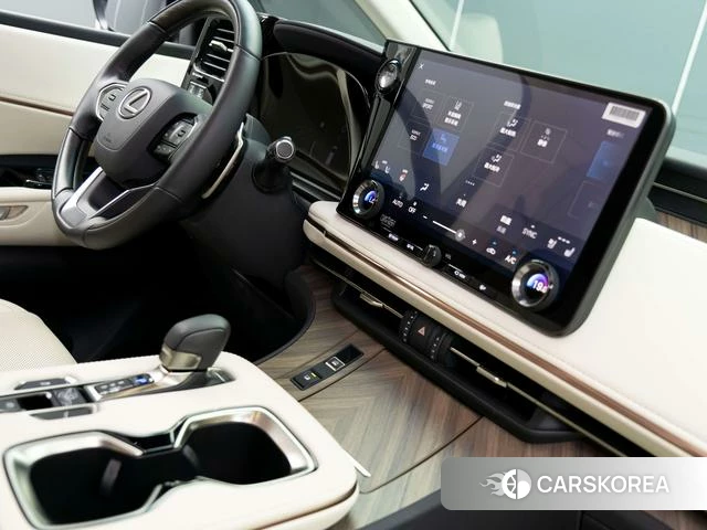 Lexus LM 2026 Черный из Китая, фото 4