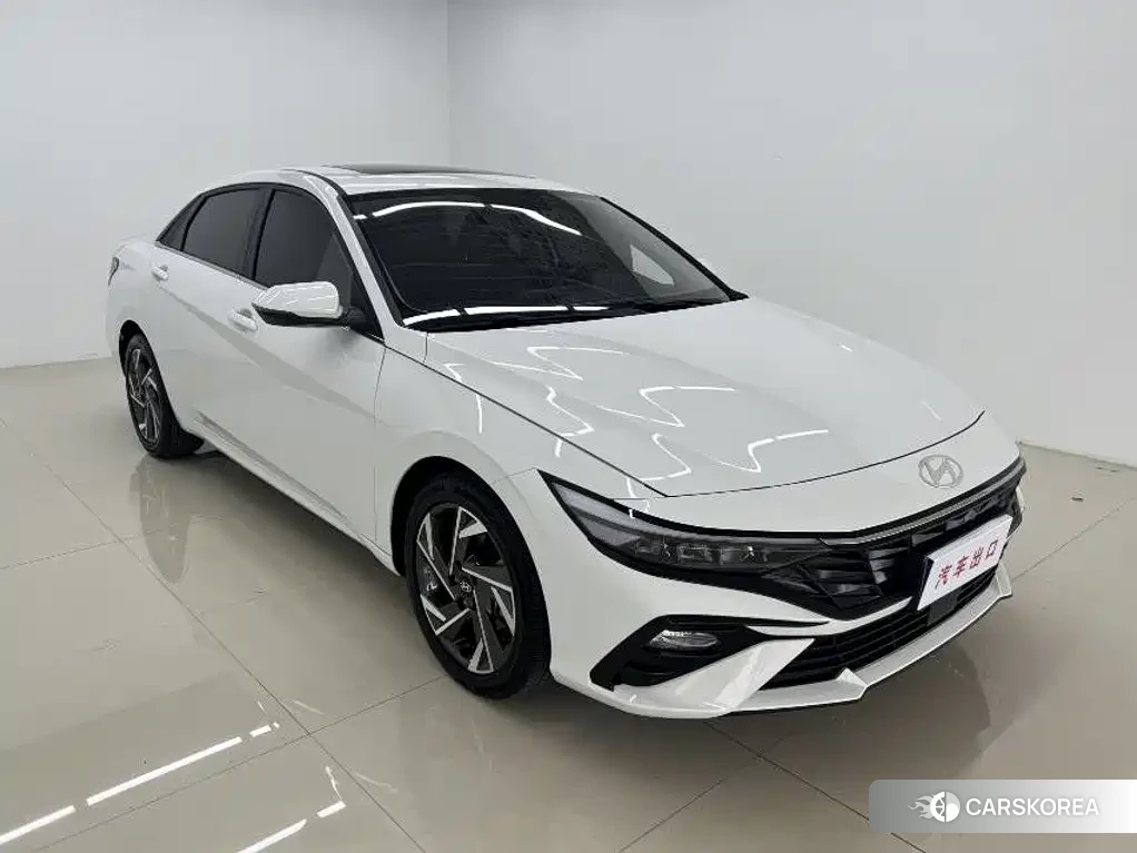 Hyundai Elantra 2023 Белый из Китая, фото 4