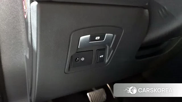 Land Rover Range Rover Velar 2018 Черный из Кореи, фото 4