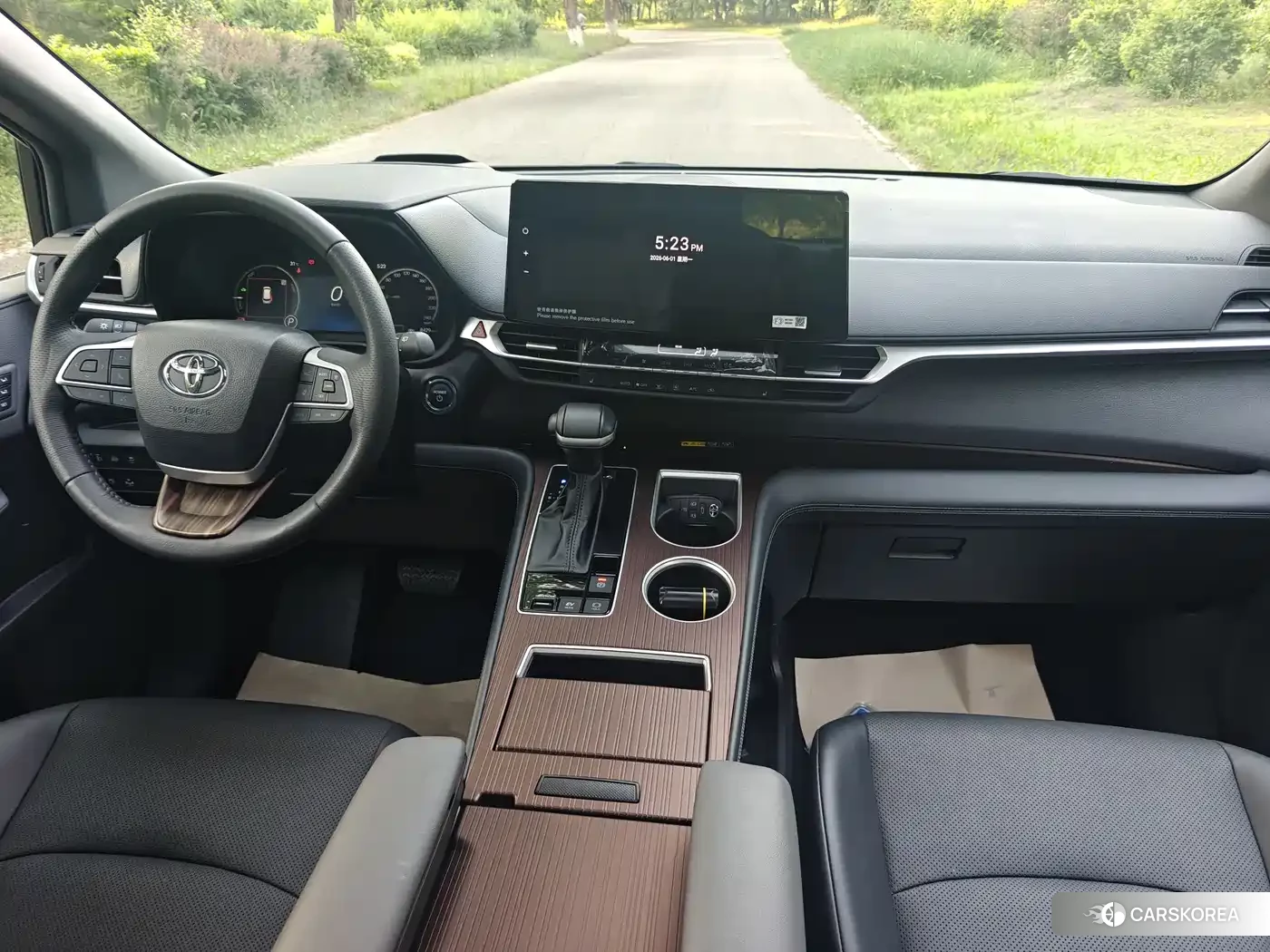 Toyota Granvia 2025 Черный из Китая, фото 4