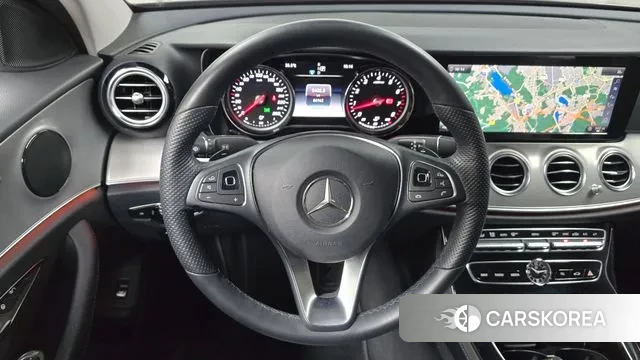 Mercedes-Benz E-Class W213 2018 Черный из Кореи, фото 4