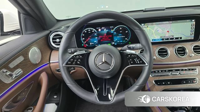 Mercedes-Benz E-Class W213 2023 Белый из Кореи, фото 4