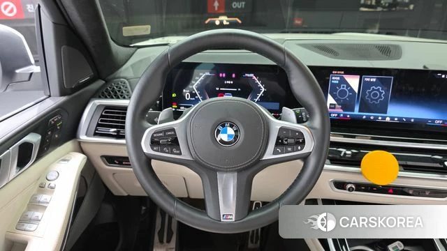 BMW X7 (G07) 2023 Белый из Кореи, фото 4