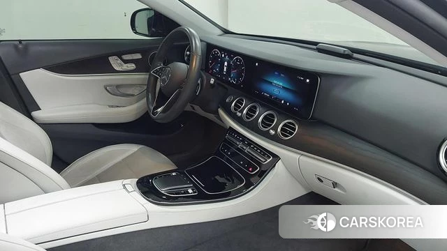 Mercedes-Benz E-Class W213 2022 Синий из Кореи, фото 4