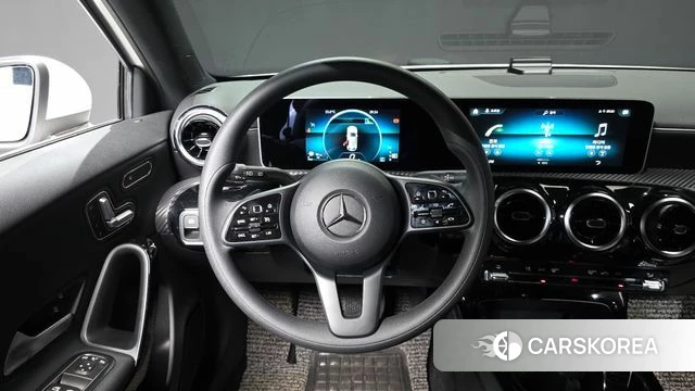 Mercedes-Benz A-Class W177 2019 Белый из Кореи, фото 4