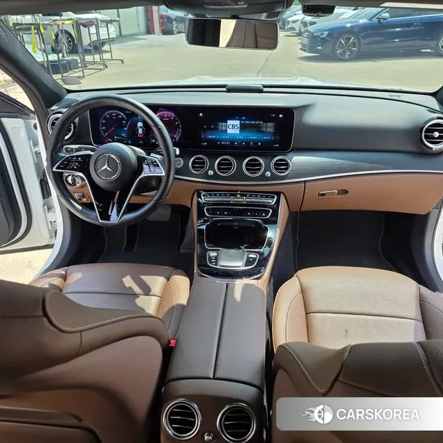 Mercedes-Benz E-Class W213 2022 Белый из Кореи, фото 4