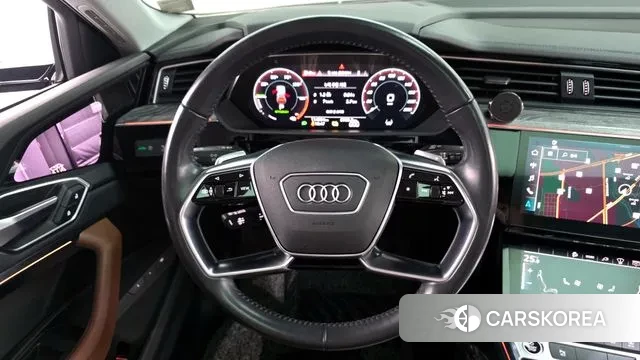 Audi e-Tron 2021 Черный из Кореи, фото 4