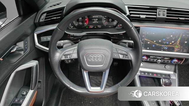 Audi Q3 (F3) 2022 Черный из Кореи, фото 4