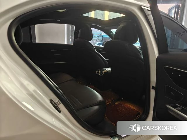 Mercedes-Benz Class C 2024 Белый из Китая, фото 4