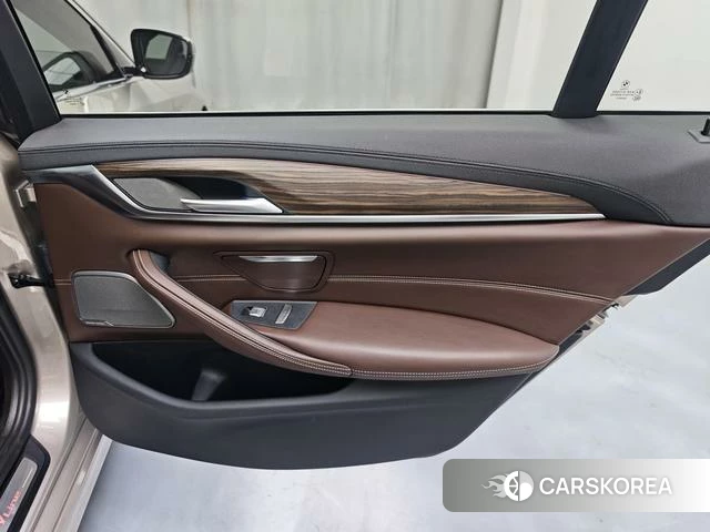 BMW 5 series 2019 Шампань из Китая, фото 4