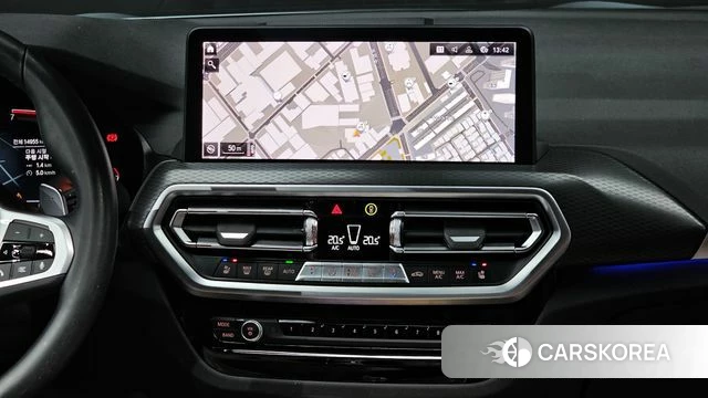 BMW X4 (G02) 2023 Серебристо-серый из Кореи, фото 4