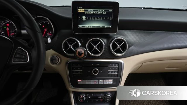 Mercedes-Benz GLA-Class X156 2018 Белый из Кореи, фото 4