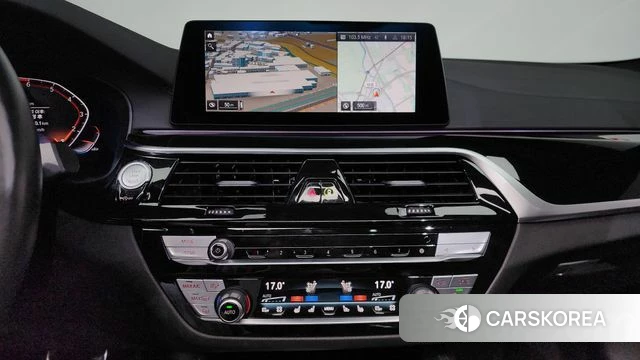 BMW 5 Series (G30) 2020 Белый из Кореи, фото 4