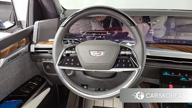 Cadillac Escalade 5th Generation 2025 Белый из Кореи, фото 4