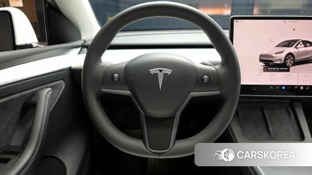 Tesla Model Y 2023 Белый из Кореи, фото 4