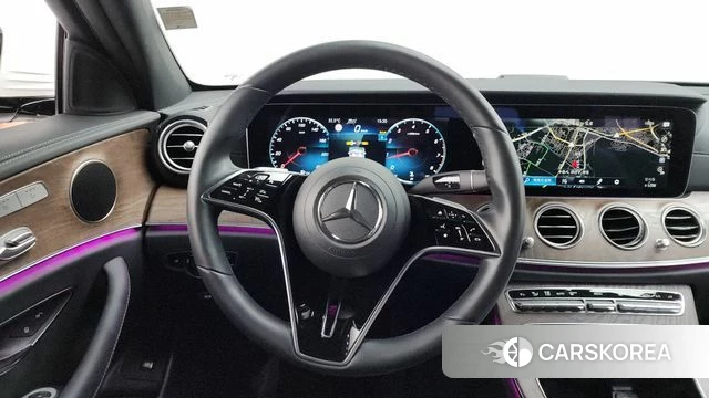Mercedes-Benz E-Class W213 2022 Белый из Кореи, фото 4