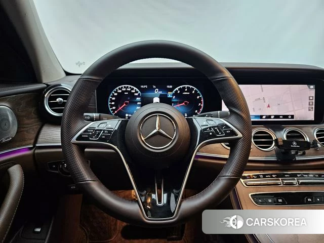 Mercedes-Benz E-class 2023 Черный из Китая, фото 4
