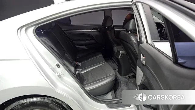 Hyundai Avante AD 2018 Серебристо-серый из Кореи, фото 4