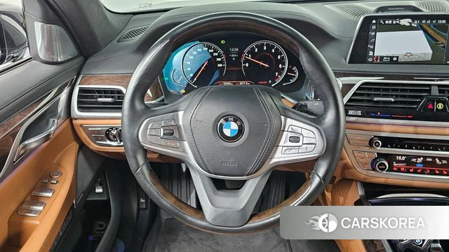 BMW 7 Series (G11) 2018 Черный из Кореи, фото 4