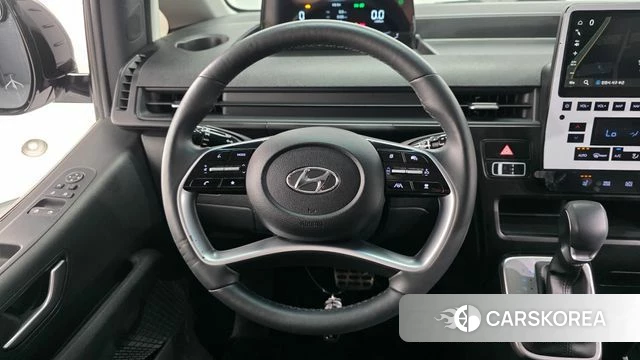 Hyundai Staria 2023 Белый из Кореи, фото 4