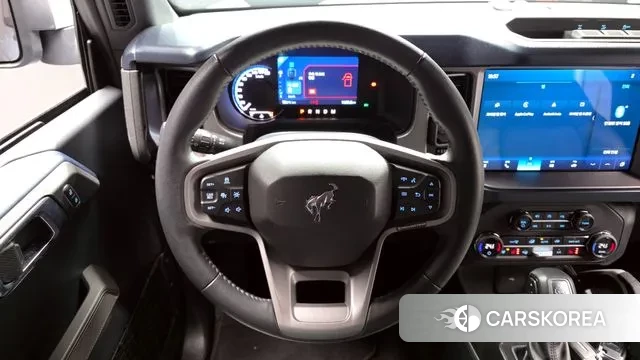 Ford Bronco 6th Generation 2023 Небесно-голубой из Кореи, фото 4