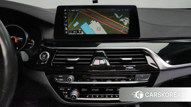 BMW 5 Series (G30) 2018 Серый из Кореи, фото 4