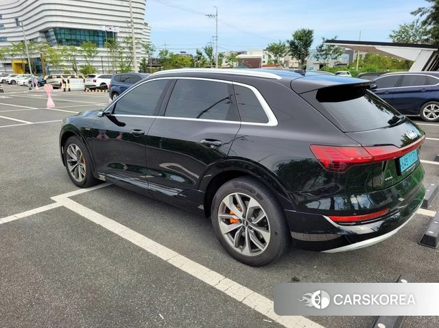 Audi e-Tron 2020 Черный из Кореи, фото 4