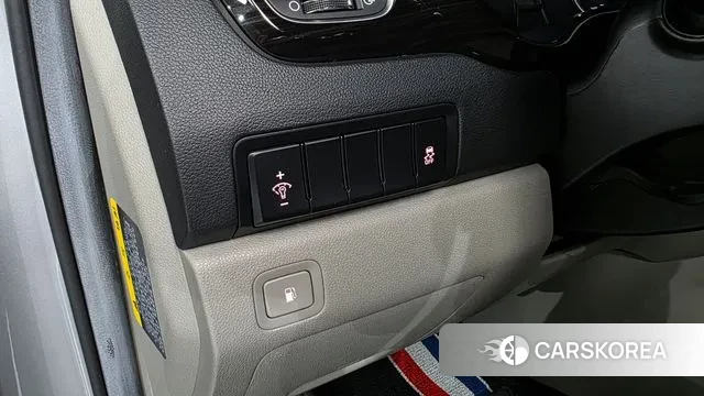 Kia The New Carnival 2018 Серебряный из Кореи, фото 4