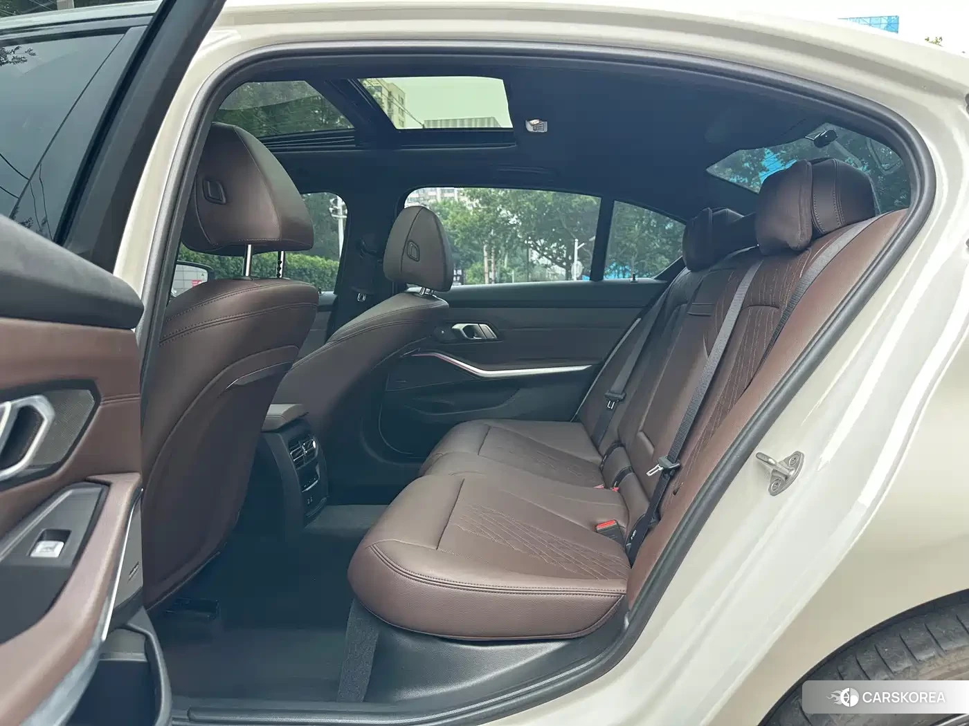 BMW 3 series 2023 Белый из Китая, фото 4