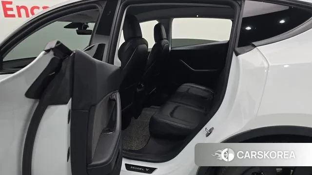 Tesla Model Y 2021 Белый из Кореи, фото 4