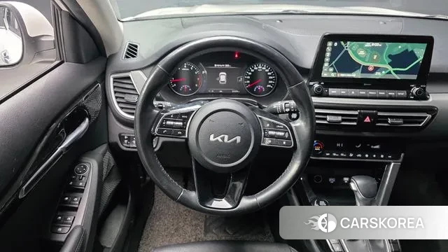 Kia Seltos 2022 Белый из Кореи, фото 4