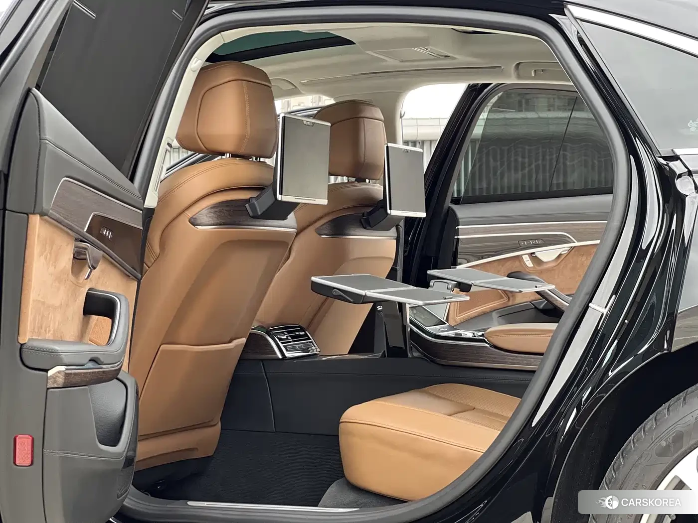 Audi A8 2019 Черный из Китая, фото 4