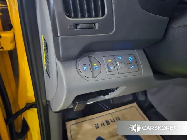 Hyundai The New Grand Starex 2018 Желтый из Кореи, фото 4