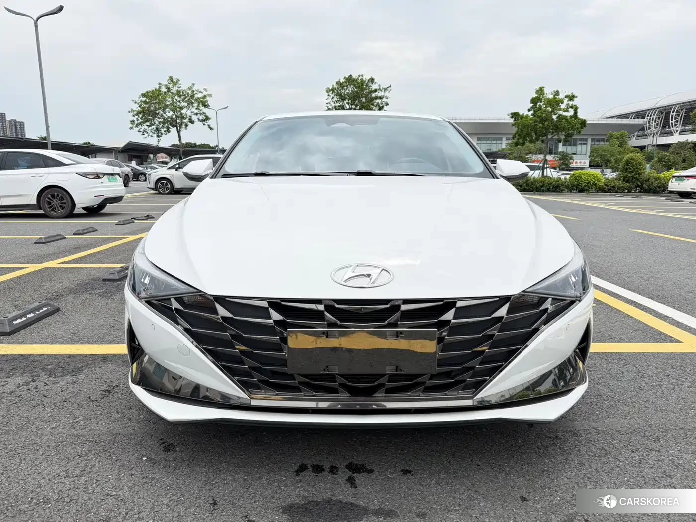 Hyundai Elantra 2022 Белый из Китая, фото 4