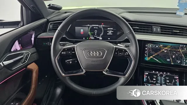 Audi e-Tron 2020 Белый из Кореи, фото 4