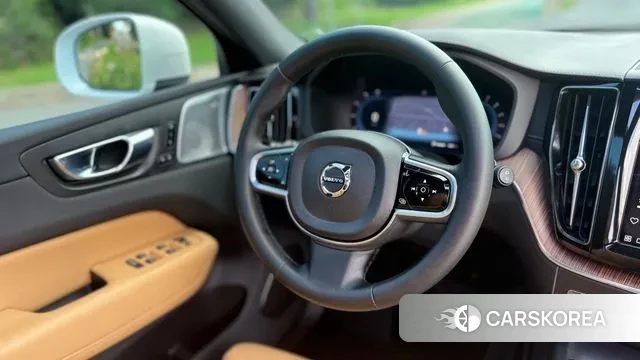 Volvo XC60 second Generation 2024 Белый из Кореи, фото 4