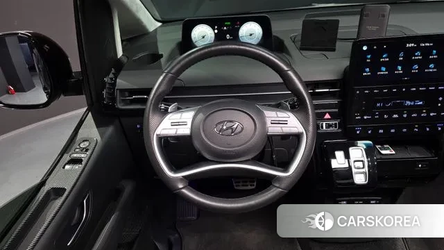 Hyundai Staria 2023 Черный из Кореи, фото 4